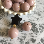 ほんのりピンク アクリルビーズ 20mm 10個