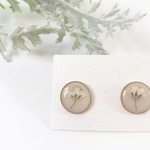 かすみ草のシンプルピアス✳︎