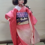 リカちゃん、ブライスのおひきずりの振り袖　桃色の襦袢