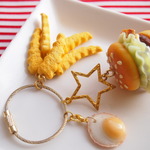 ベーコンレタスバーガーとじゃらじゃらポテトのキーリングバッグチャーム