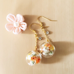 ドライフラワー入りガラスボールピアス♡