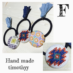 ネイティブ柄刺繍とデニムタッセルのくるみヘアゴム