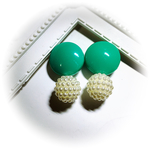 ミント×パールボールピアス