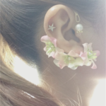 blossom rose ear hook☆ frill☆全３色