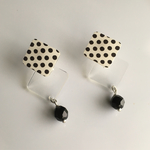 再販✨水玉透明しかくピアス