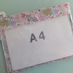 リバティビニコのA4クリアポーチ＊シックスティ