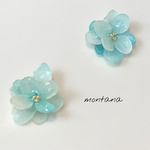 重なる紫陽花のピアス/イヤリング