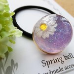 白花とパープルグラデーション✧ ヘアゴム　レジン