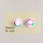 baby pink刺繍ピアス