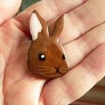 七宝焼・茶色のうさぎ