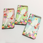 【iPhone8/8Plus対応】オカメインコinお花畑！  手帳型iPhoneケース