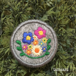カラフルお花の刺繍ブローチ✴︎210