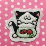 金魚鉢とねこのワッペン