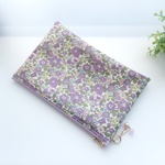 ◇◆Special Price◆◇　LIBERTY　Betsy　ベッツィ　パープル系　仕切り付きぺたんこポーチ　Size　21×13.5cm