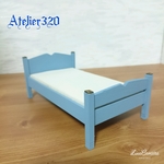 ベッド  15cm  シングルサイズ  ミニチュア家具 ドールハウス