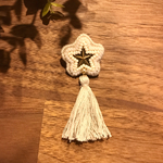 再販スタータッセルピアス