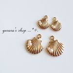 ★026★16個380円　パールの付いたシェルチャーム（大小セット）ゴールド