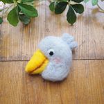 【新作】羊毛フェルトのハシビロコウさんブローチ