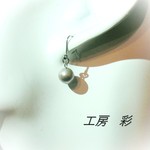 Ａランク・セミラウンド型シルバーグレー淡水パールのドロップピアス・イヤリング