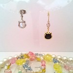 黒猫or白猫ピアス★スワロフスキー