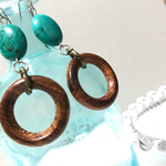 ターコイズのウッドピアス