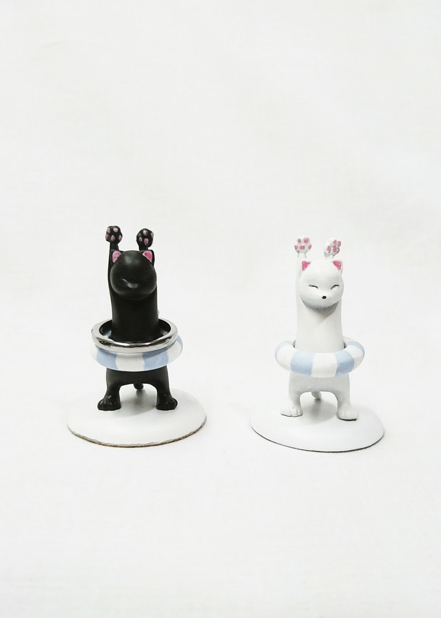 猫のリングスタンド 浮き輪付き リングホルダー くもや Minne 日本最大級のハンドメイド 手作り通販サイト