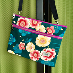 きれいな和柄のサコッシュ