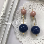 ネイビー×クリア×ピンクのレトロピアス