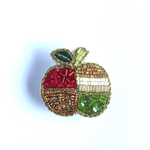 ビーズ刺繍ブローチ　林檎　パッチワーク