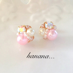 ピンクパールとオーロラビジューピアス