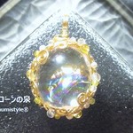 レインボークォーツペンダント（ワイヤーアートジュエリー☆ワイヤーアクセサリー☆ワイヤーラッピング天然石ネックレス）