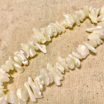 【再入荷】さざれホワイトシェル  25g (ホール有)