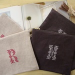【おか様オーダー品】イニシャル刺繍のポーチ