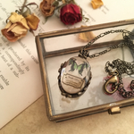 【鮮緑の蝶】標本ネックレス