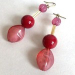 深紅のヴィンテージ風プチプラピアス