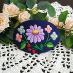ハンガリー刺繍🌼オーバル型のバレッタ(紺色)