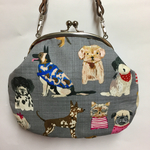 手描き風犬 マナーポーチ持ち手付きがま口