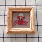 ＊  カニさんの刺繍ミニ額＊