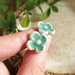 お花のピアス＊チタンポスト
