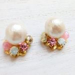 スワロフスキービジュー＆コットンパールイヤリング（pink)