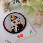 まんまる刺しゅうブローチ「笛吹くん」