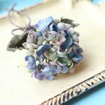 布花　ちいさな紫陽花のブローチ