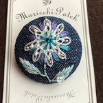 花刺繍 ブローチ