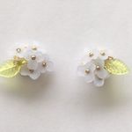 マグネットピアス　あじさいのマグネットピアス