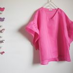 バタフライフリル袖のＶネックプルーバー　ピンク