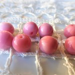 チェコビーズ　いちごミルク丸６個