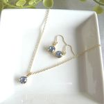 限定1セット　スワロフスキーのシンプルネックレス＆ピアス(ライトサファイア)