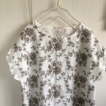刺繍リネンのフレンチスリーブワンピース