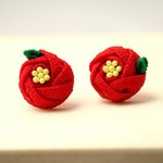 【赤】椿ピアス★つまみ細工 ★ イヤリングに変更可 伝統工芸