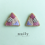 三角刺繍ピアス